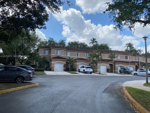 7690 S Southwood Circle, Davie, FL 33328