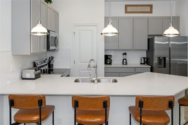 10251 EBB TIDE LN, Orlando, FL 32821