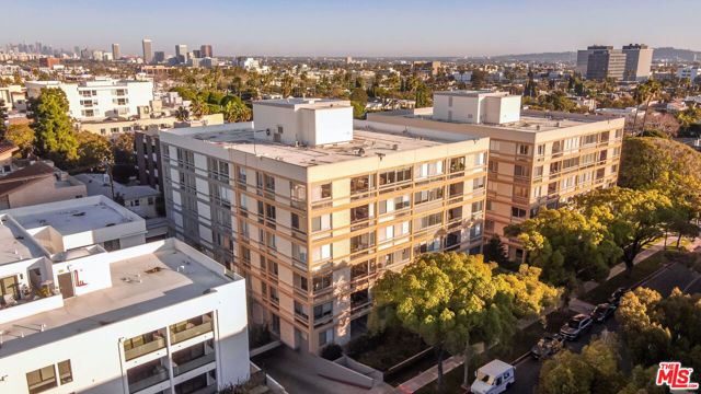 320 N Maple Drive 303, Beverly Hills, CA 90210