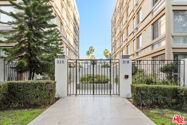 320 N Maple Drive 303, Beverly Hills, CA 90210