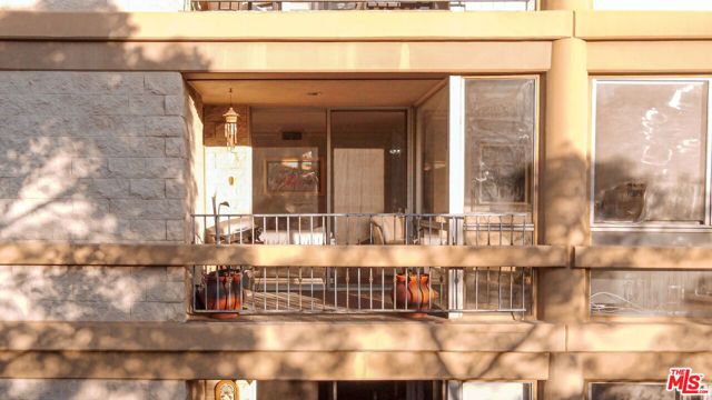 320 N Maple Drive 303, Beverly Hills, CA 90210