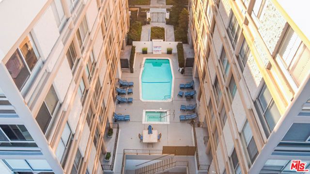 320 N Maple Drive 303, Beverly Hills, CA 90210