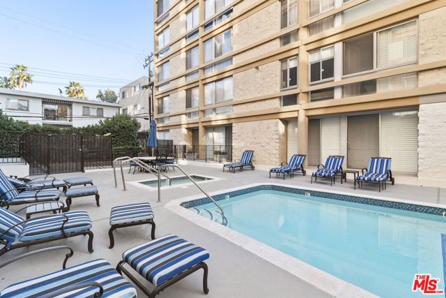 320 N Maple Drive 303, Beverly Hills, CA 90210