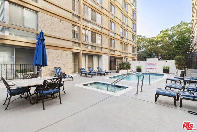 320 N Maple Drive 303, Beverly Hills, CA 90210