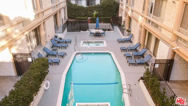 320 N Maple Drive 303, Beverly Hills, CA 90210