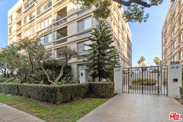 320 N Maple Drive 303, Beverly Hills, CA 90210