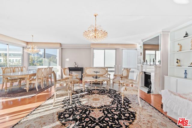 320 N Maple Drive 303, Beverly Hills, CA 90210