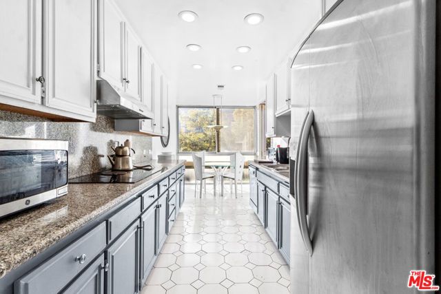 320 N Maple Drive 303, Beverly Hills, CA 90210