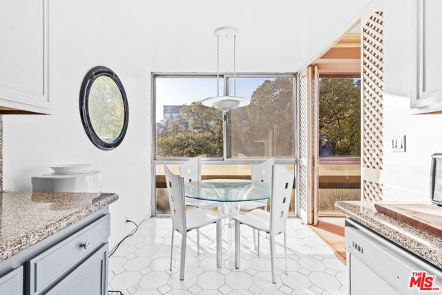 320 N Maple Drive 303, Beverly Hills, CA 90210