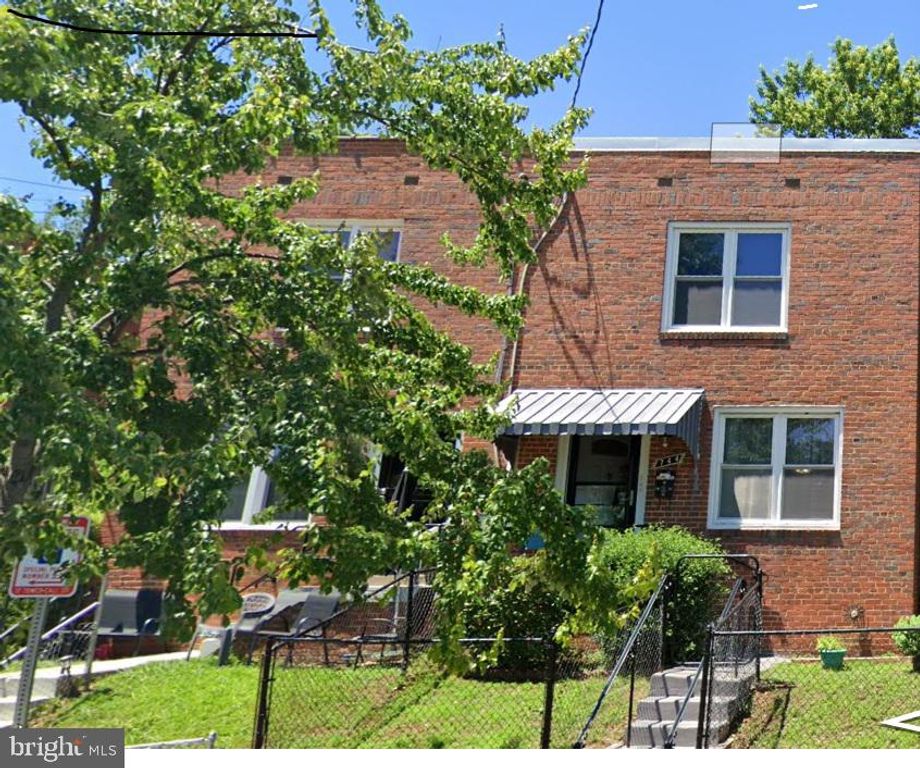 744 UPSAL ST SE, Washington, DC 20032