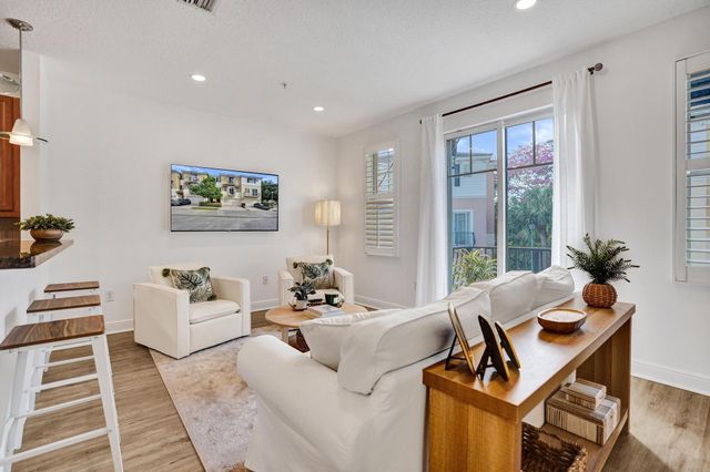 642 NW 38th Circle, Boca Raton, FL 33431