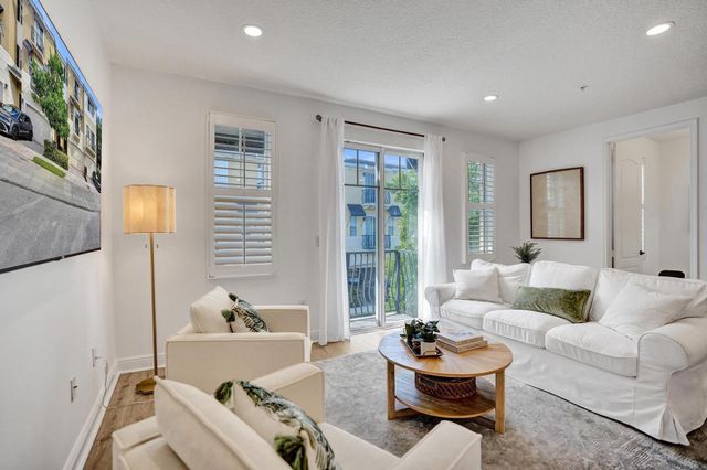 642 NW 38th Circle, Boca Raton, FL 33431