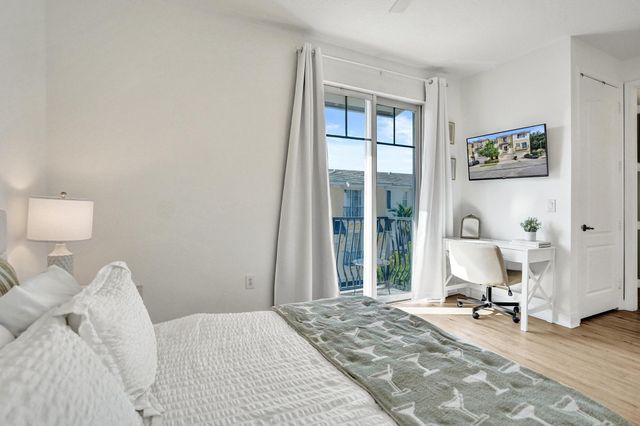 642 NW 38th Circle, Boca Raton, FL 33431