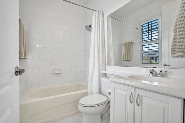 642 NW 38th Circle, Boca Raton, FL 33431