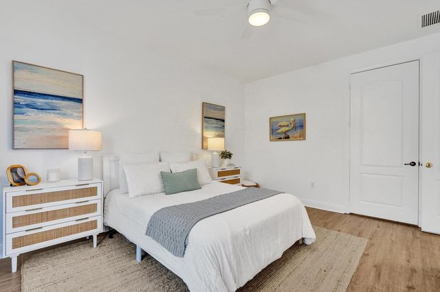 642 NW 38th Circle, Boca Raton, FL 33431