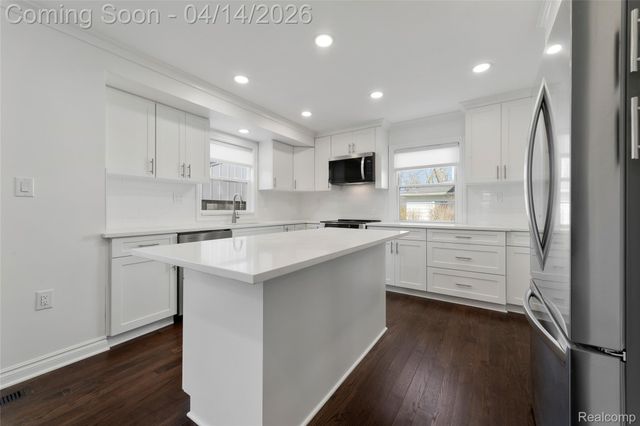 4312 Samoset Road, Royal Oak, MI 48073