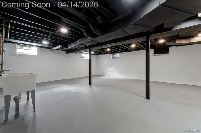 4312 Samoset Road, Royal Oak, MI 48073