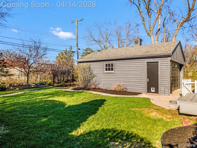 4312 Samoset Road, Royal Oak, MI 48073