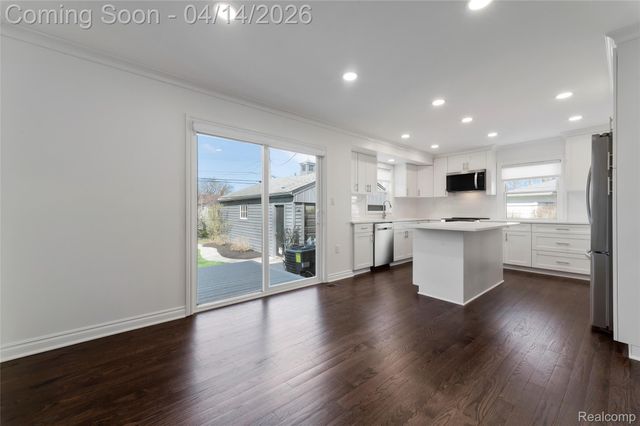 4312 Samoset Road, Royal Oak, MI 48073