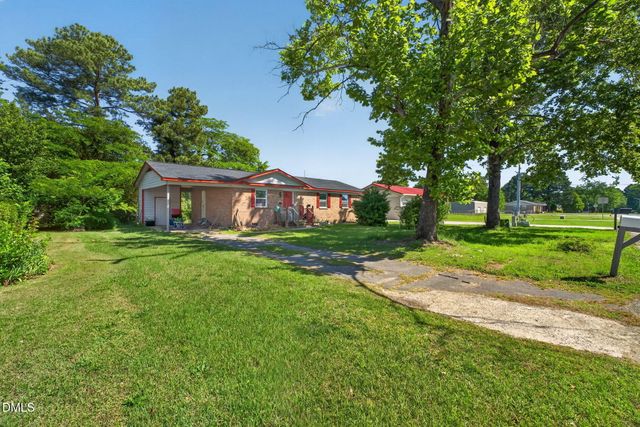 6510 Portsmouth Drive, Fayetteville, NC 28314