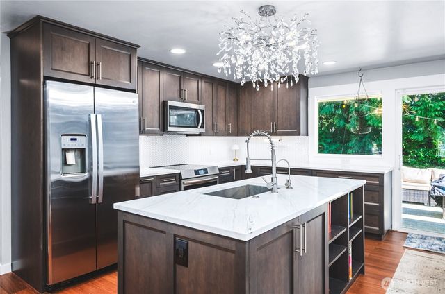 1910 Forest Ridge Place, Mount Vernon, WA 98273