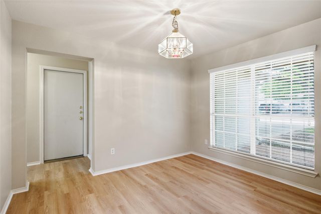 3816 Top Rock LN, Round Rock, TX 78681
