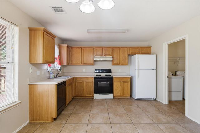 3816 Top Rock LN, Round Rock, TX 78681