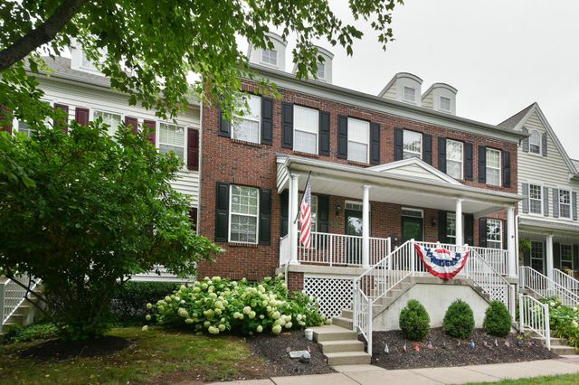 65 WOODBRIDGE DR, Doylestown, PA 18901