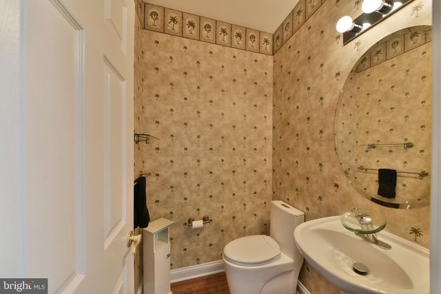 65 WOODBRIDGE DR, Doylestown, PA 18901