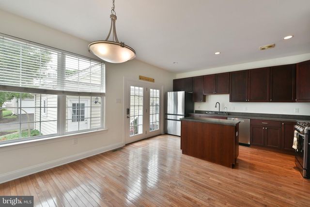 65 WOODBRIDGE DR, Doylestown, PA 18901