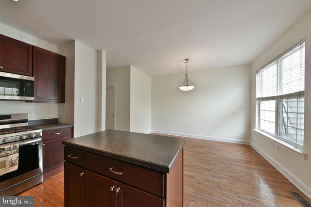 65 WOODBRIDGE DR, Doylestown, PA 18901