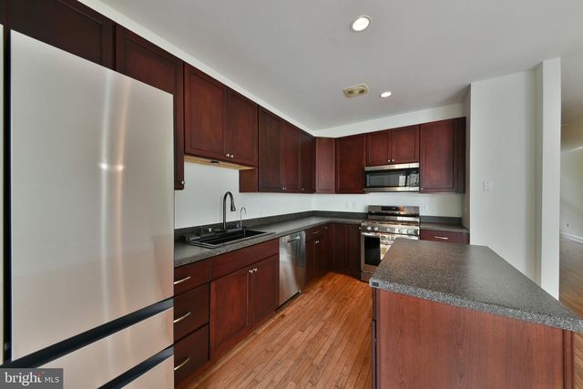 65 WOODBRIDGE DR, Doylestown, PA 18901