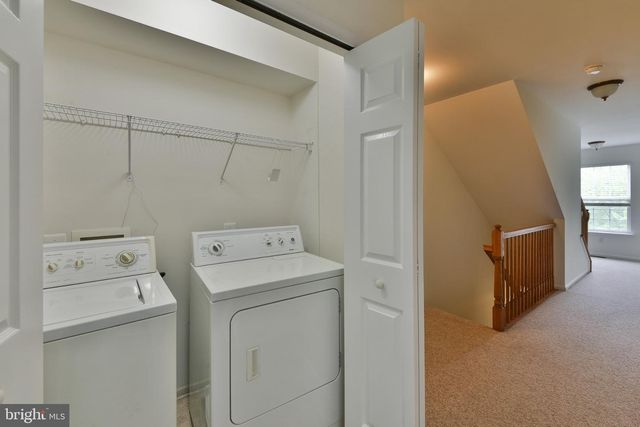 65 WOODBRIDGE DR, Doylestown, PA 18901