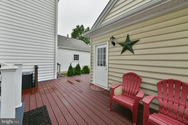 65 WOODBRIDGE DR, Doylestown, PA 18901