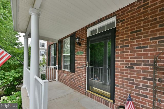 65 WOODBRIDGE DR, Doylestown, PA 18901