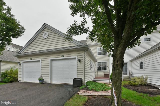 65 WOODBRIDGE DR, Doylestown, PA 18901