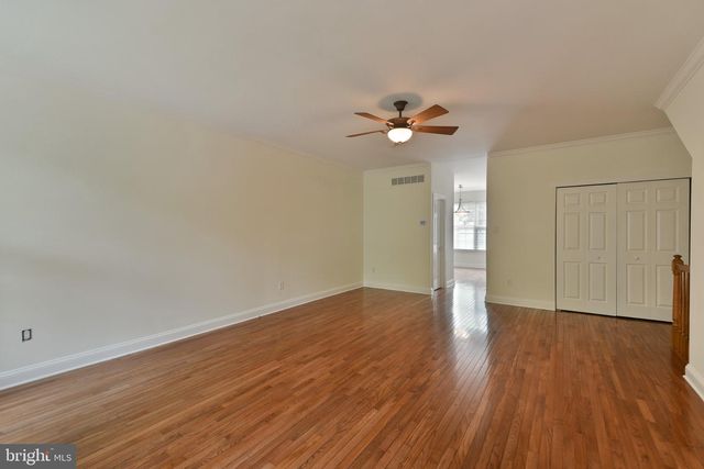 65 WOODBRIDGE DR, Doylestown, PA 18901