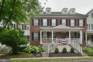 65 WOODBRIDGE DR, Doylestown, PA 18901