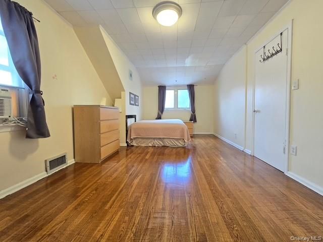 24841 Thebes Avenue, Little Neck, NY 11362