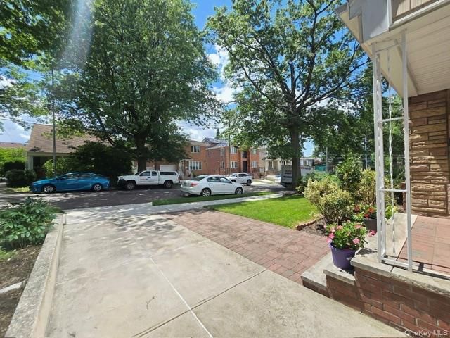 24841 Thebes Avenue, Little Neck, NY 11362