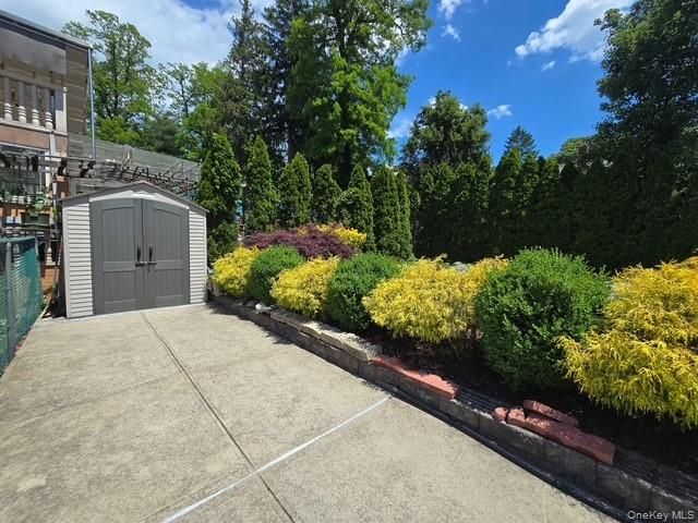 24841 Thebes Avenue, Little Neck, NY 11362
