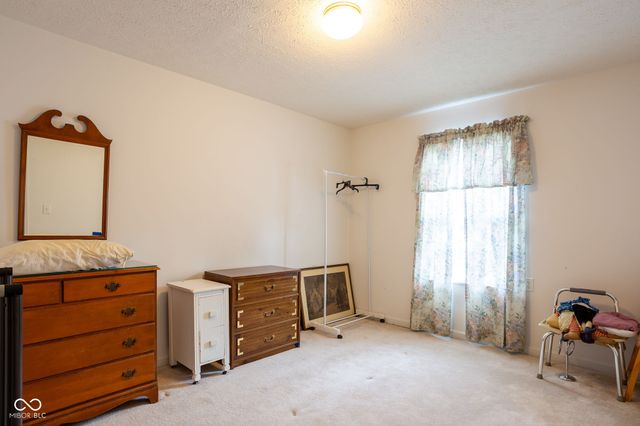 10924 St Petersburg Way, Indianapolis, IN 46229