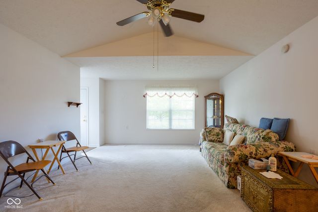 10924 St Petersburg Way, Indianapolis, IN 46229