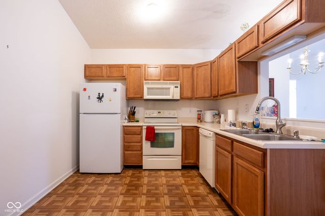 10924 St Petersburg Way, Indianapolis, IN 46229