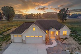 728 ROYAL ST PATS DRIVE, Wrightstown, WI 54180