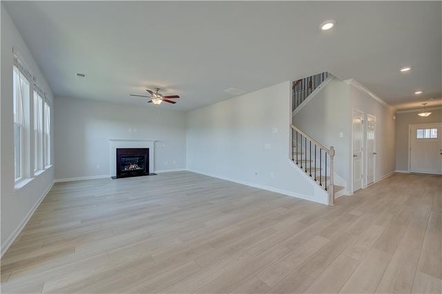 174 Crabbswood Drive, Mcdonough, GA 30253
