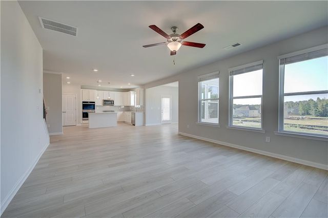 174 Crabbswood Drive, Mcdonough, GA 30253