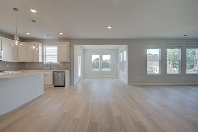 174 Crabbswood Drive, Mcdonough, GA 30253
