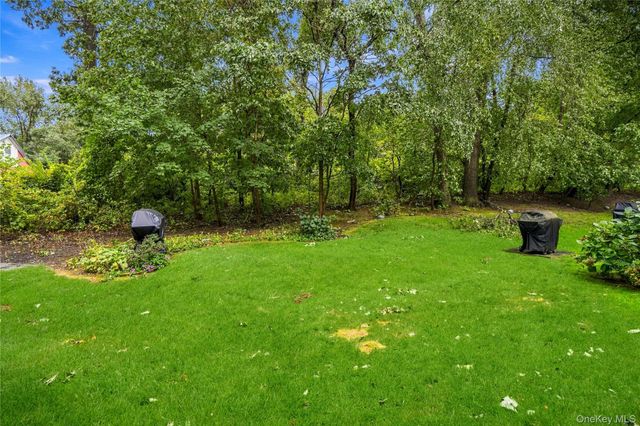 1056 Village Drive 1056, Hauppauge, NY 11788