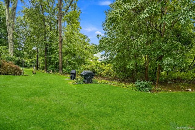 1056 Village Drive 1056, Hauppauge, NY 11788